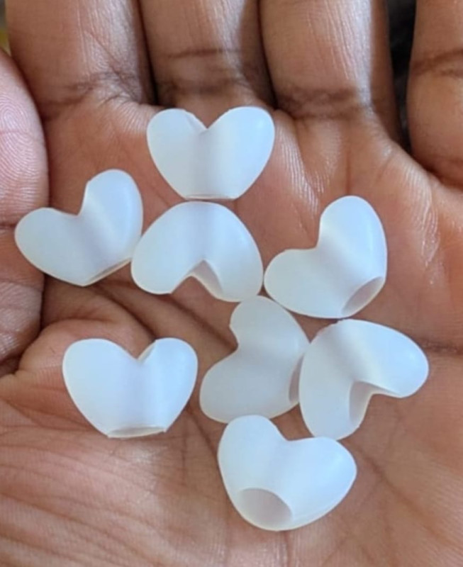 (Mini) Heart Shaped Clear Beads